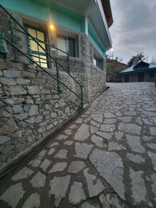 Kasauli Cascade A Cheerfull 4 Bedroom Challet Exterior photo